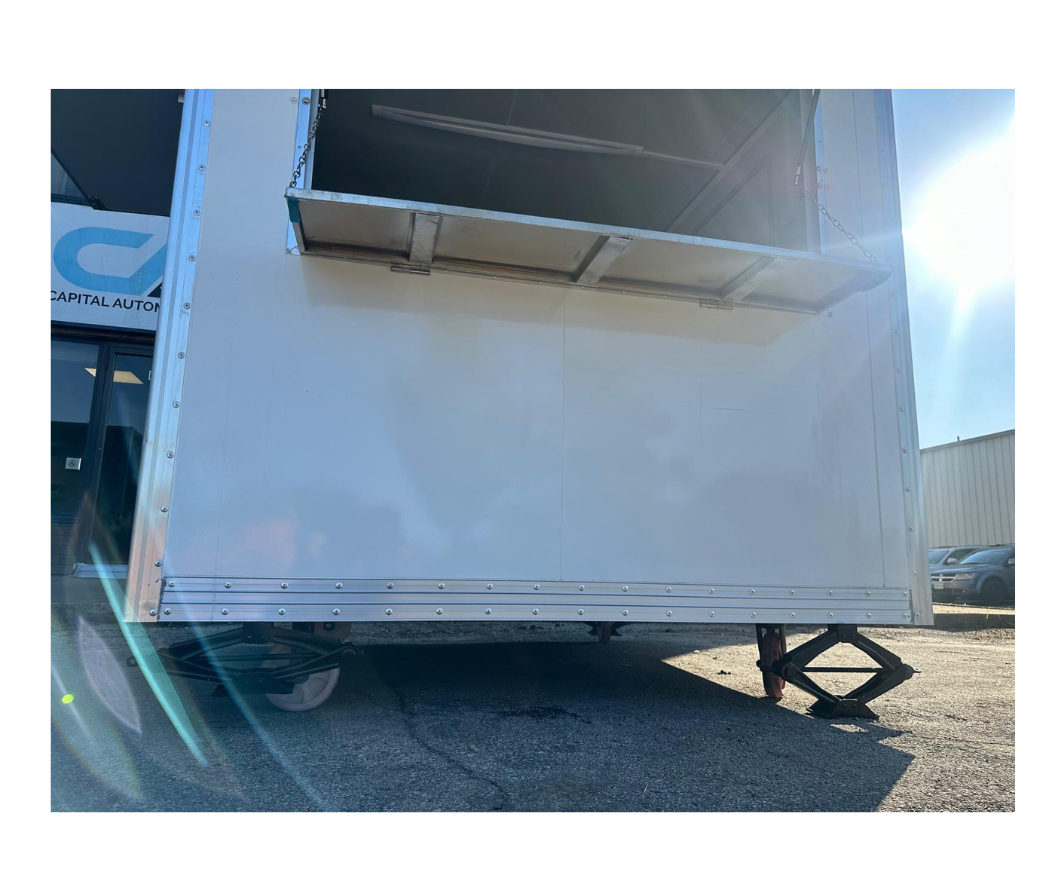 CAEL’s 7′ Square Top Mobile Food Cart – B&W