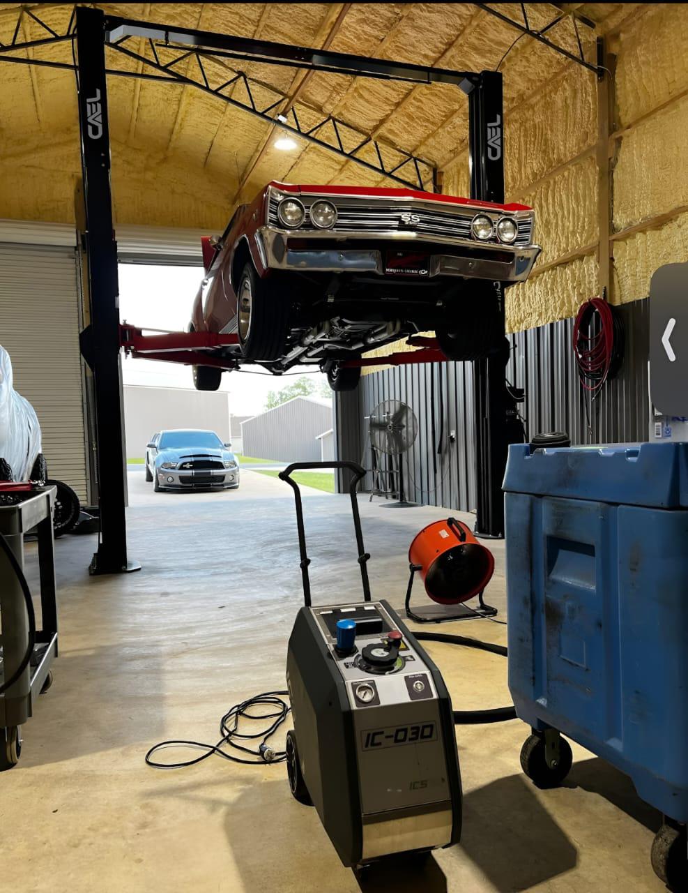 Two-Post Clear Floor Lift – Model N (9000)