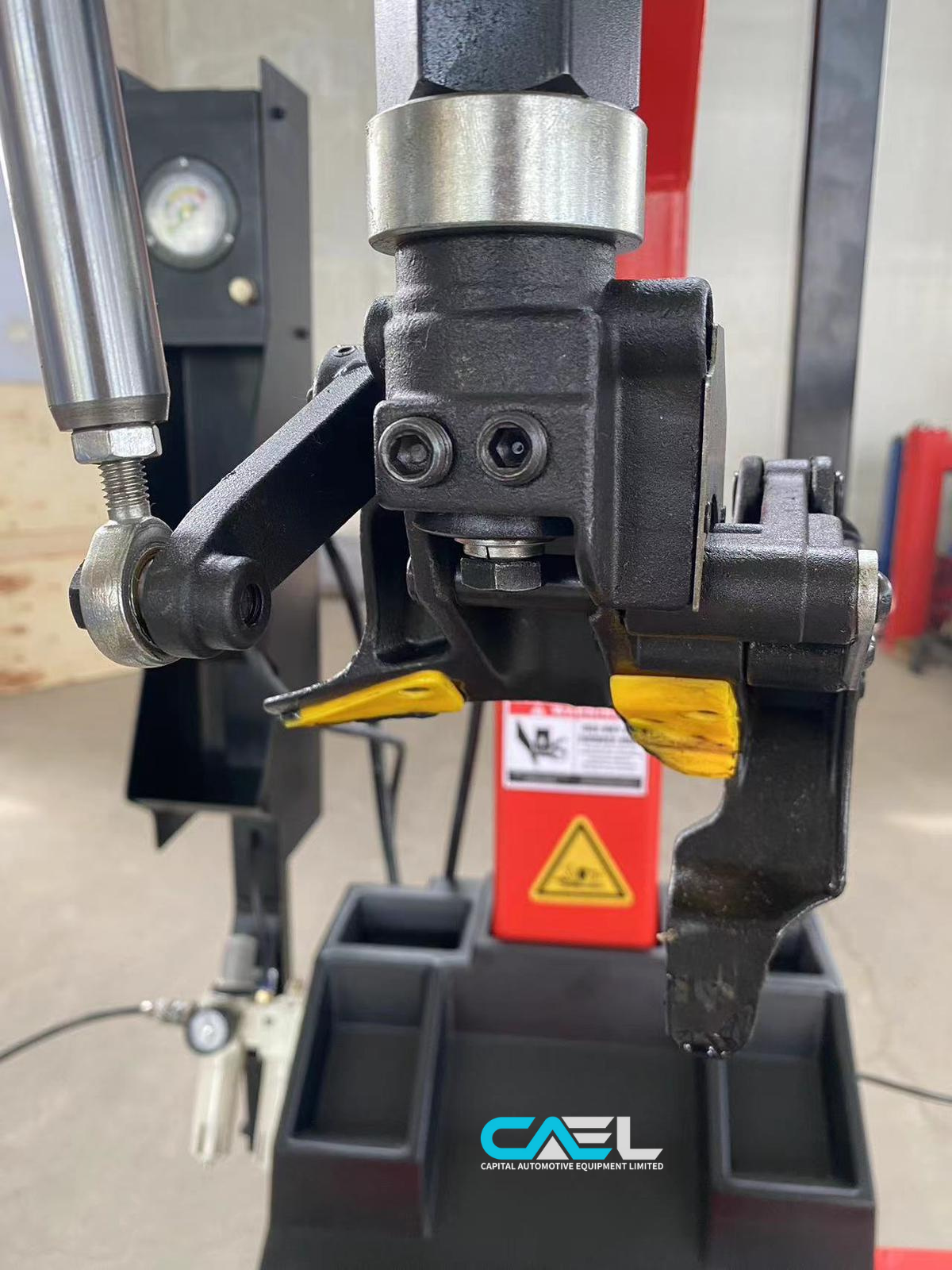 CAEL Tire Changer Machine – 200