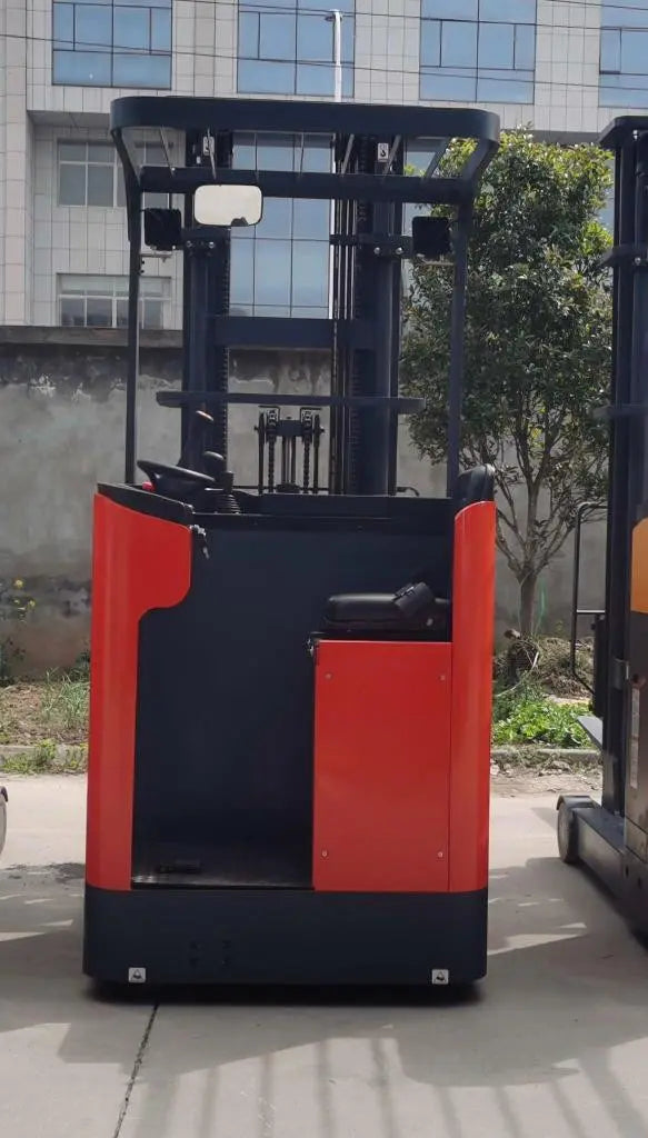 Electric Reach Truck seated or stand on 1.5T, height 6M