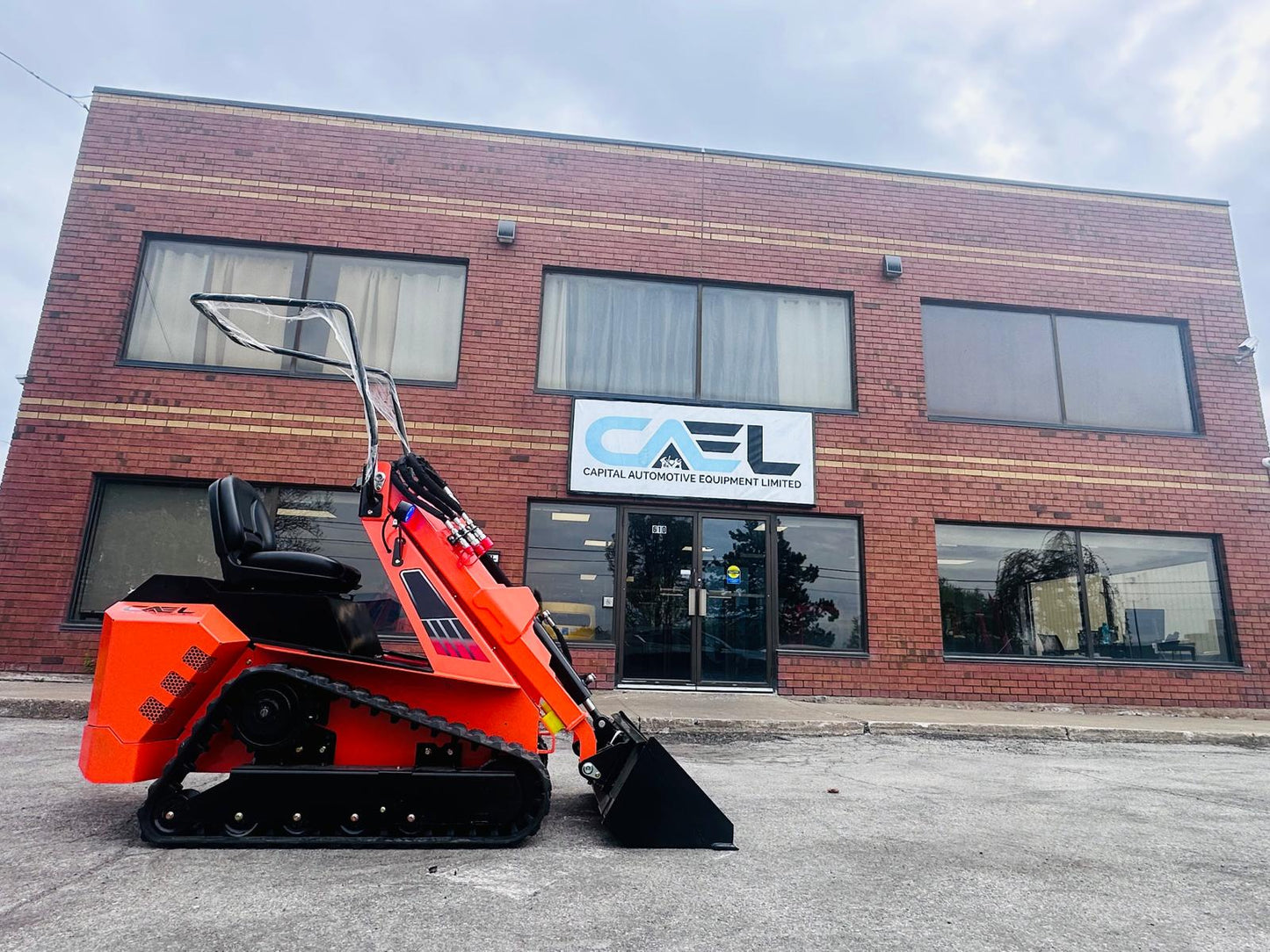 Mini Skid Steer Loader with Tracks