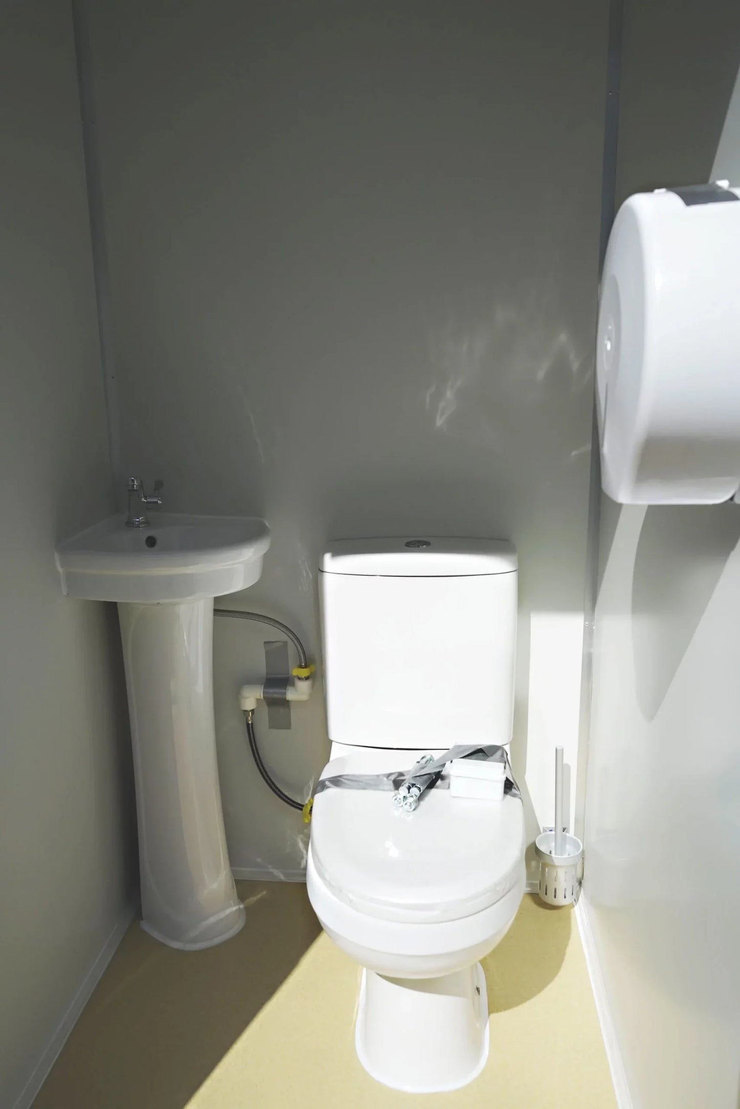 Portable Toilet with Single Closestools