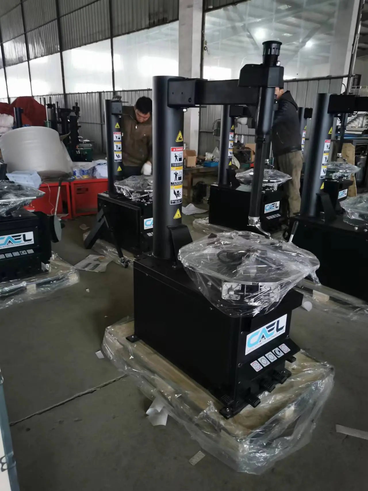 Tire Changing Machine (TC100)