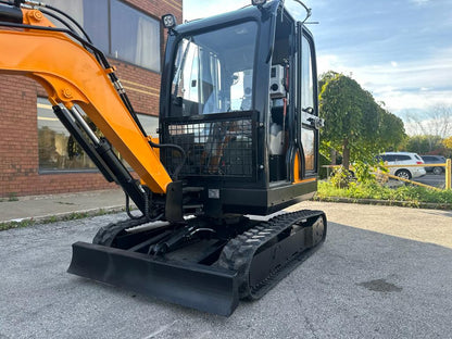 Mini Excavator 3.5T Swing Boom, Hydraulic Thumb, and AC/Heat Included (EX35KB-B)