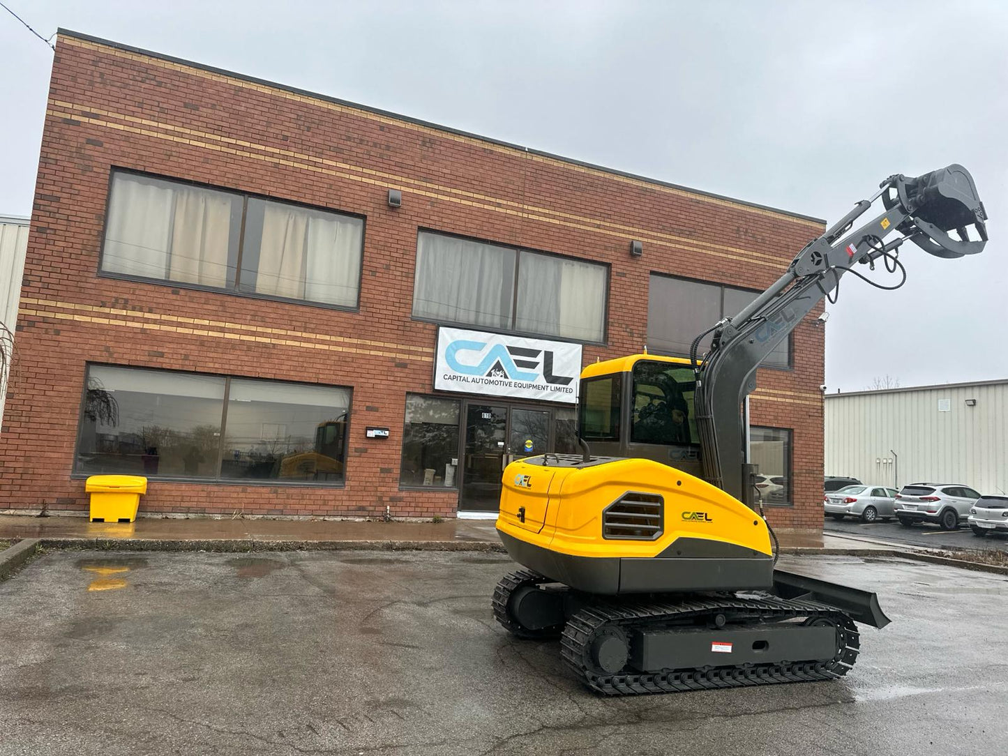 Mini Excavator 4 ton with Yanmar engine with cab