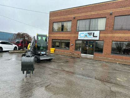 Mini Excavator 4 ton with Yanmar engine with cab