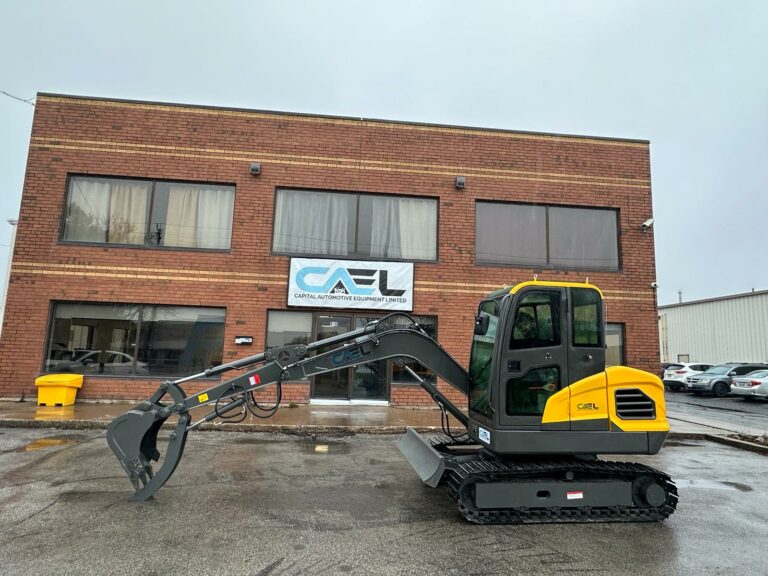 Mini Excavator 4 ton with Yanmar engine with cab