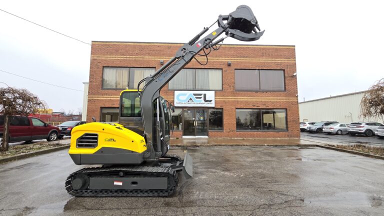 Mini Excavator 4 ton with Yanmar engine with cab