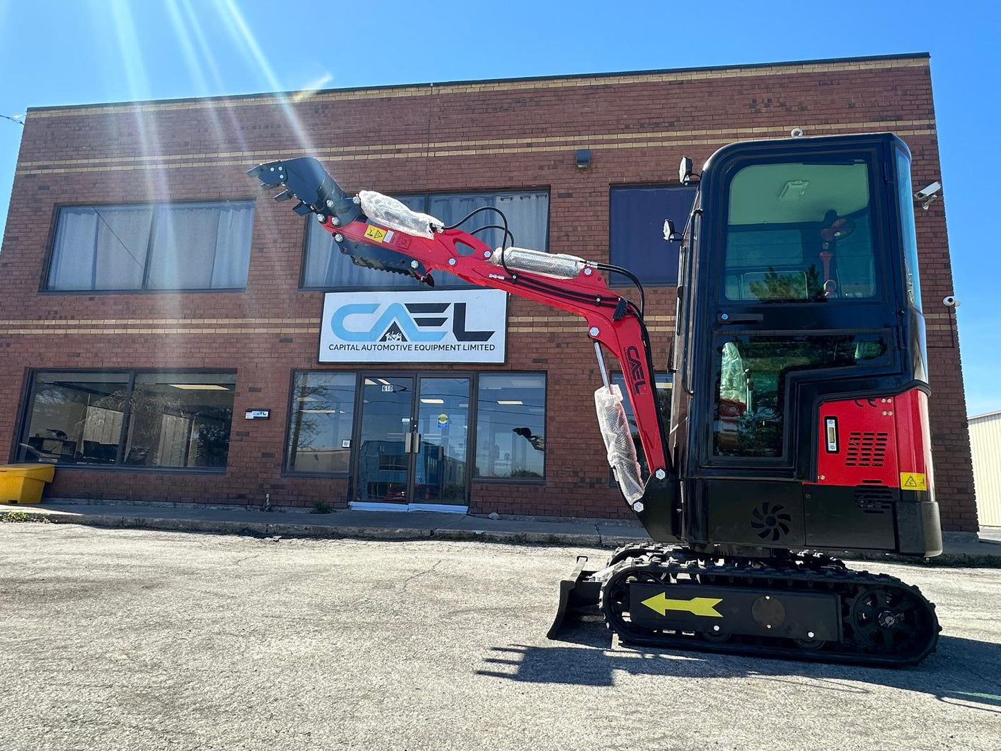 Mini Excavator 1T with Briggs & Stratton Cab (EX1BS-C)