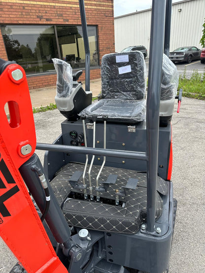 Mini Excavator 1.3T , with Kubota engine, Hydraulic Thumb & Swing boom & side controls