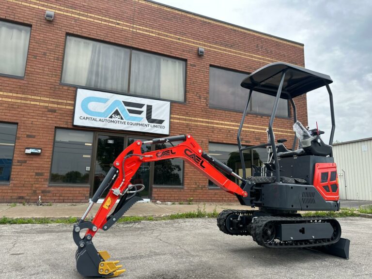 Mini Excavator 1.3T , with Kubota engine, Hydraulic Thumb & Swing boom & side controls