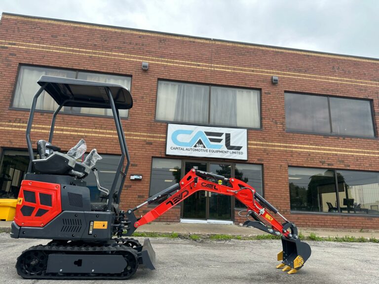 Mini Excavator 1.3T , with Kubota engine, Hydraulic Thumb & Swing boom & side controls