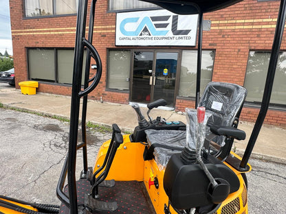 Mini Excavator 1.5T With B&S Engine, Swing boom, Hydraulic Thumb (EX15BS-AD)