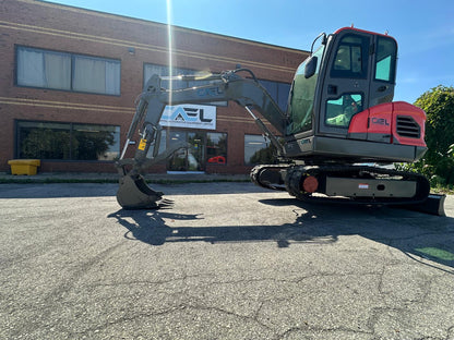 Mini Excavator 4 ton with Yanmar engine with cab