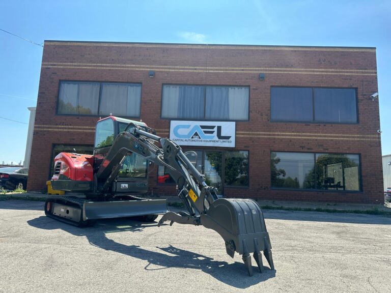 Mini Excavator 4 ton with Yanmar engine with cab