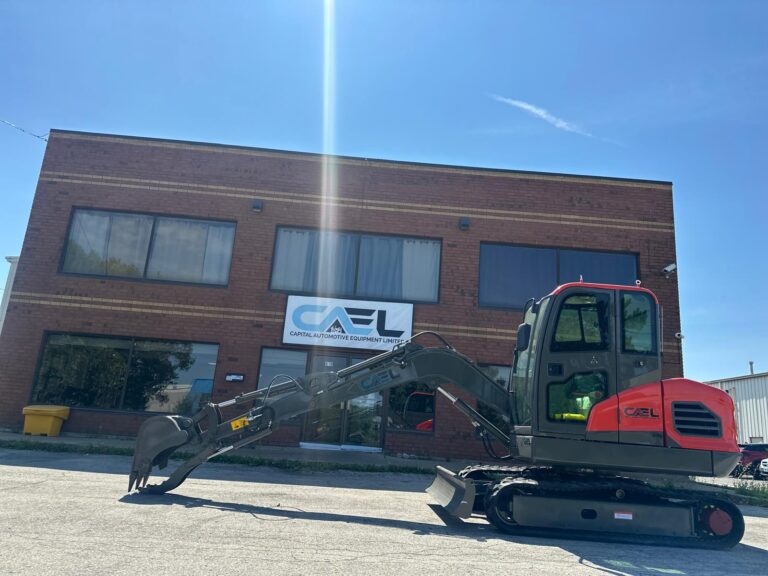 Mini Excavator 4 ton with Yanmar engine with cab