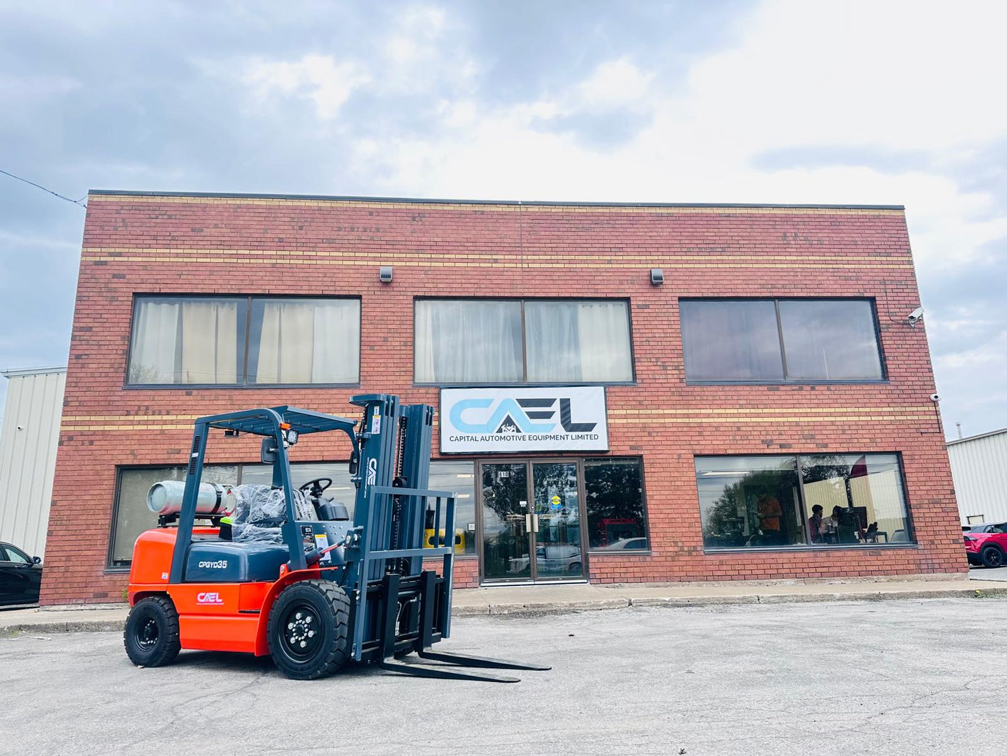 CAEL Forklift LPG 3 Ton with 3 stage side shift