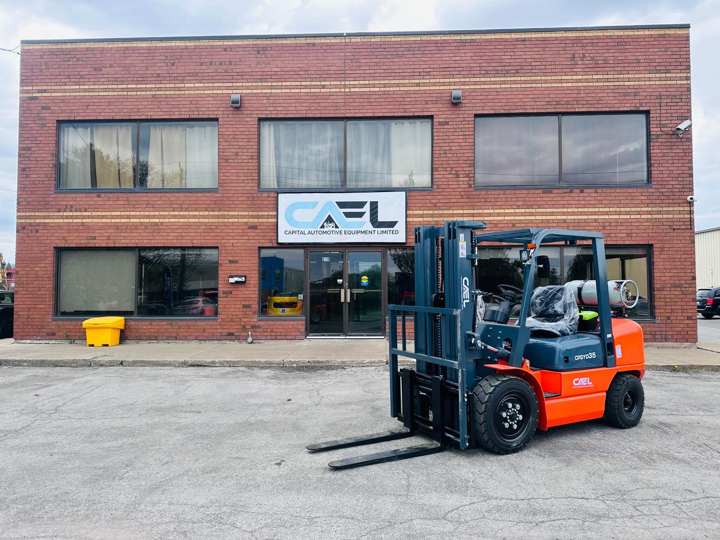 CAEL Forklift LPG 2.5 ton with 3 stage side shift