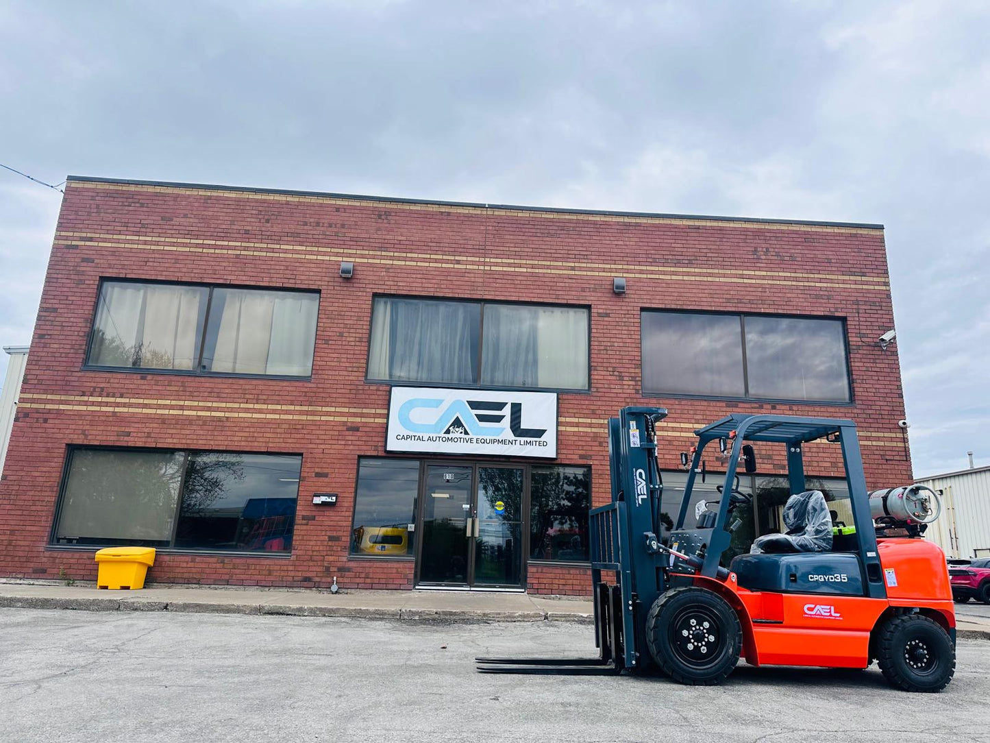 CAEL Forklift LPG 2 Ton with 3 stage side shift