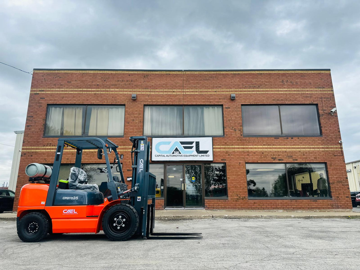 CAEL Forklift LPG 2.5 ton with 3 stage side shift